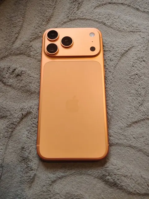 Aceleyle 17 Pro Max bugün satılık — 2,900$