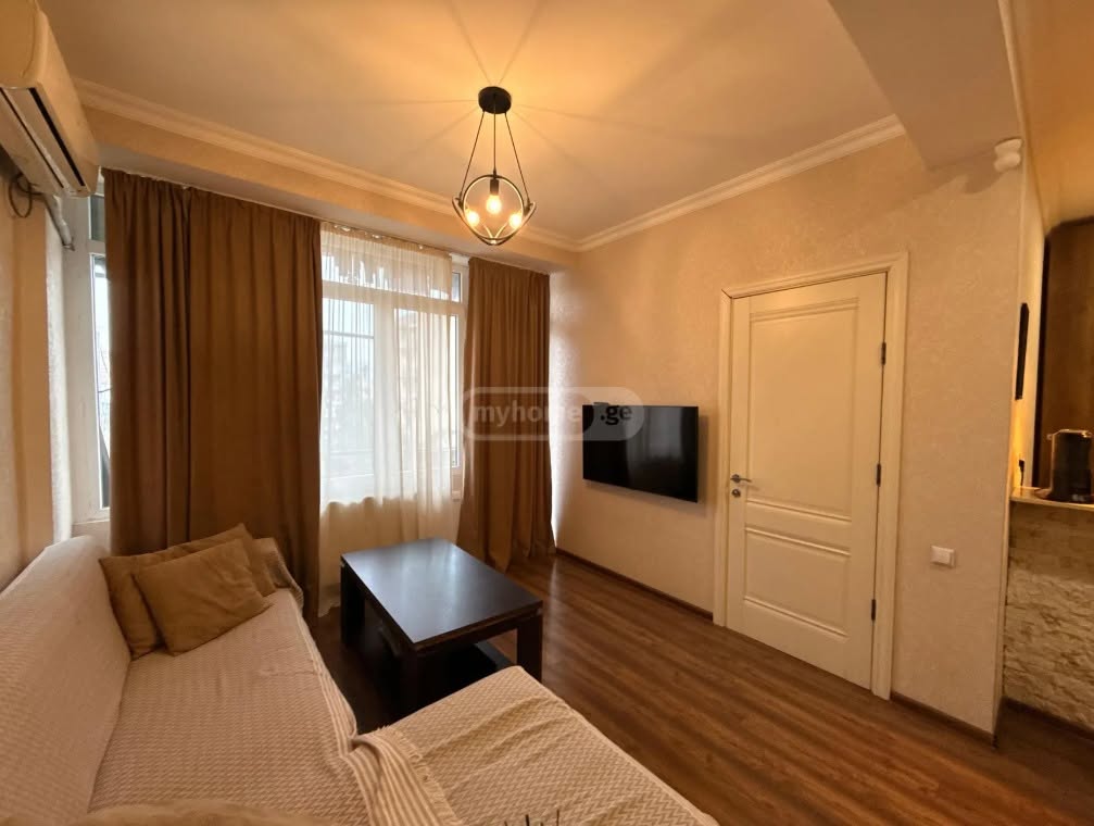 Վաճառվում է 3 սենյականոց բնակարան, Թբիլիսի — $143,000