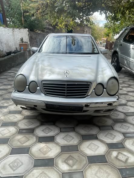 W210 2001 car, engine and gearbox