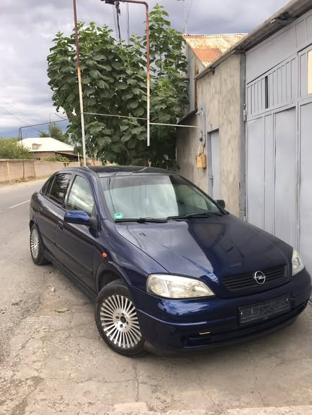 Opel Astra 1999 — 4,000$
