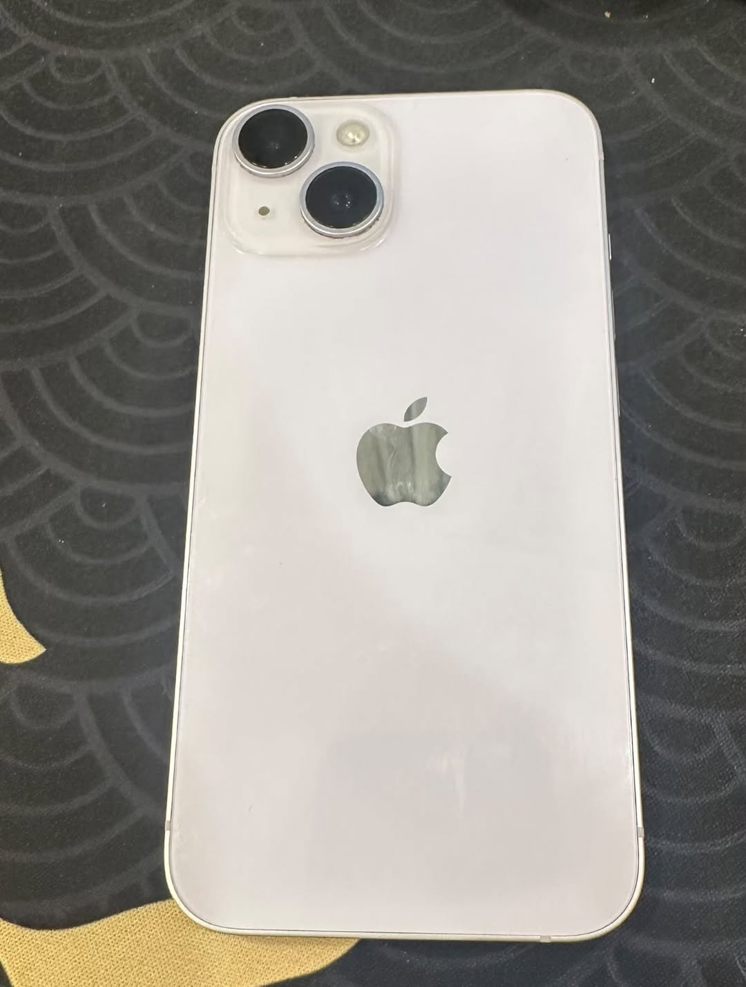 Վաճառվում է iPhone 14 անգծային, նվեր՝ քողարկումներ