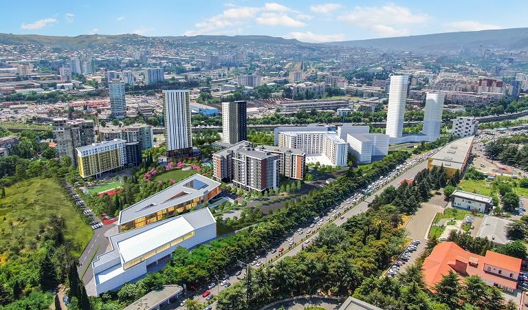 Я работаю посудомойкой, принимаю вызовы даже по воскресеньям