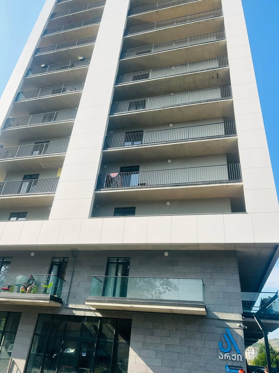 2 otaqlı mənzil satılır, Tbilisi