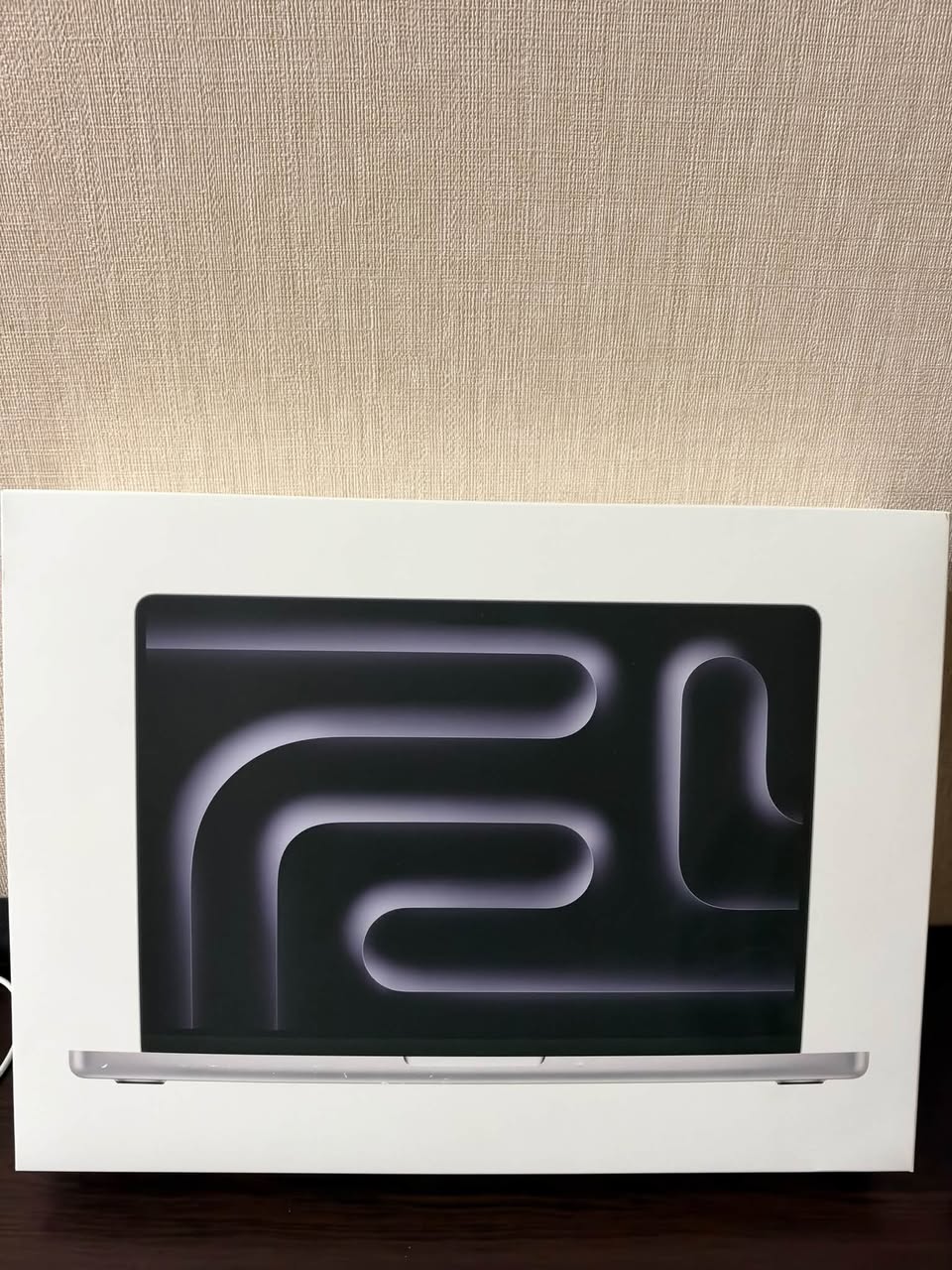 იყიდება ,MacBook 14 Pro, M5,სრულიად ახალი