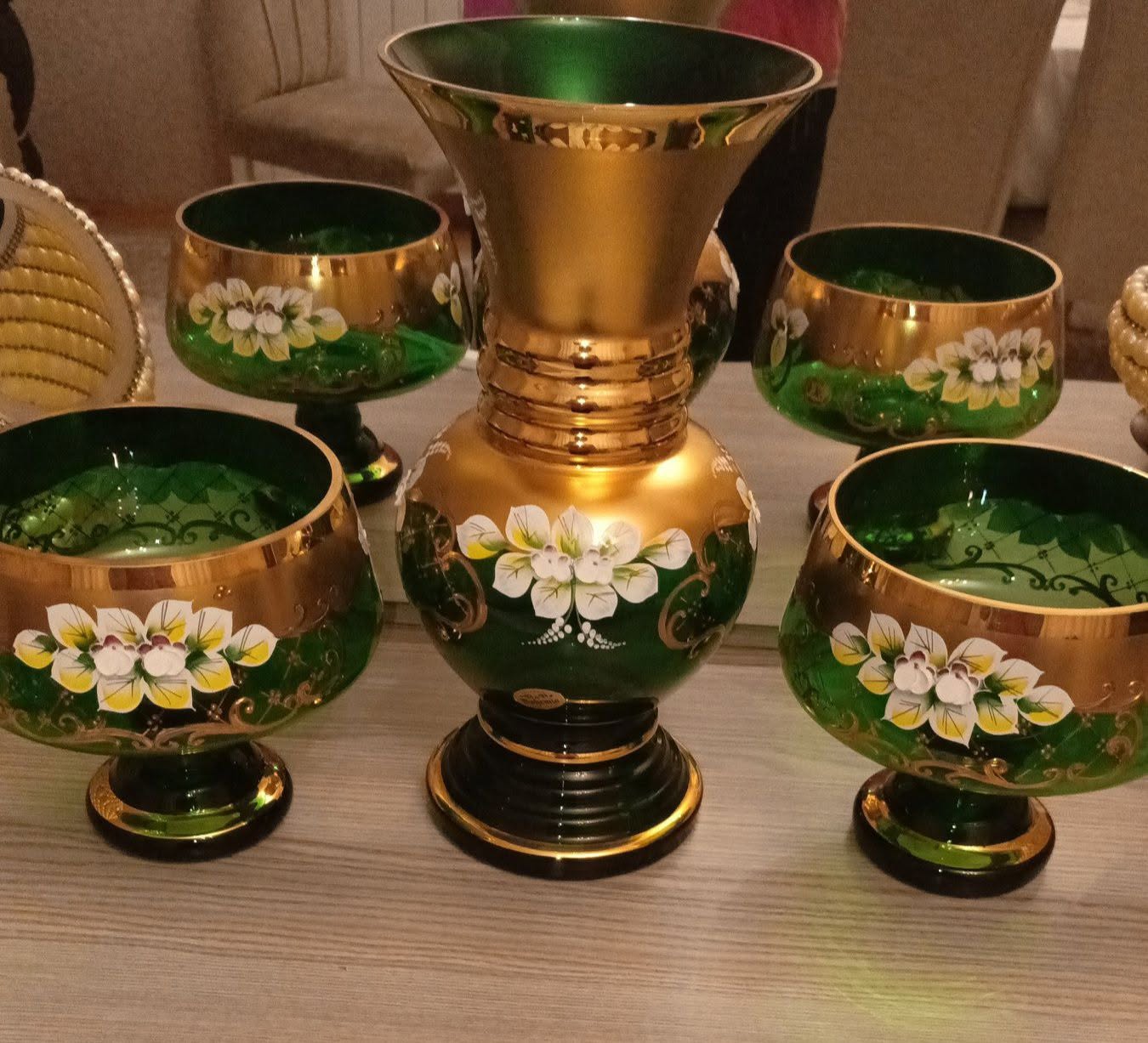 კრისტალის ჭიქების კომპლექტი, ერთად