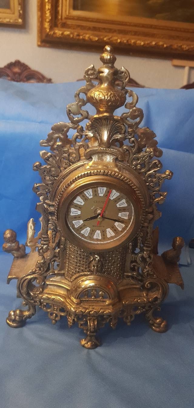 Vintaj saat latun, işləyir