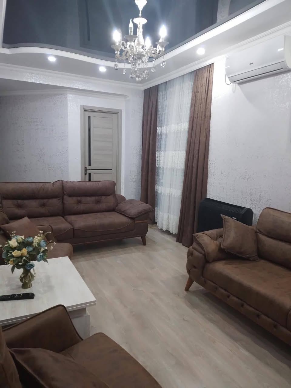 #сдам 2+1 комнатная квартира улица джавахишвили — 450$