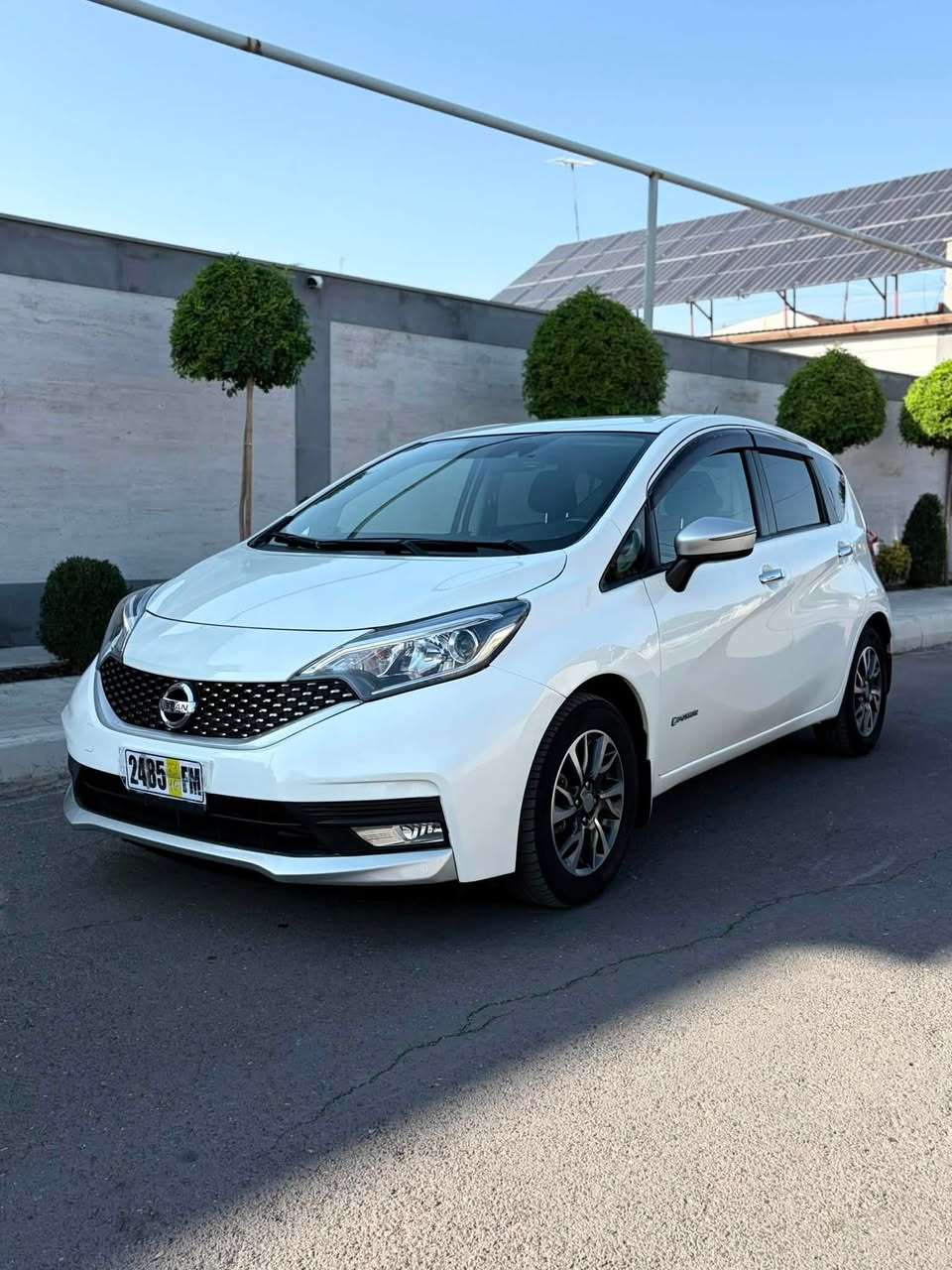 Nissan Note e-POWER Premier Mode 2017 — 8,200$