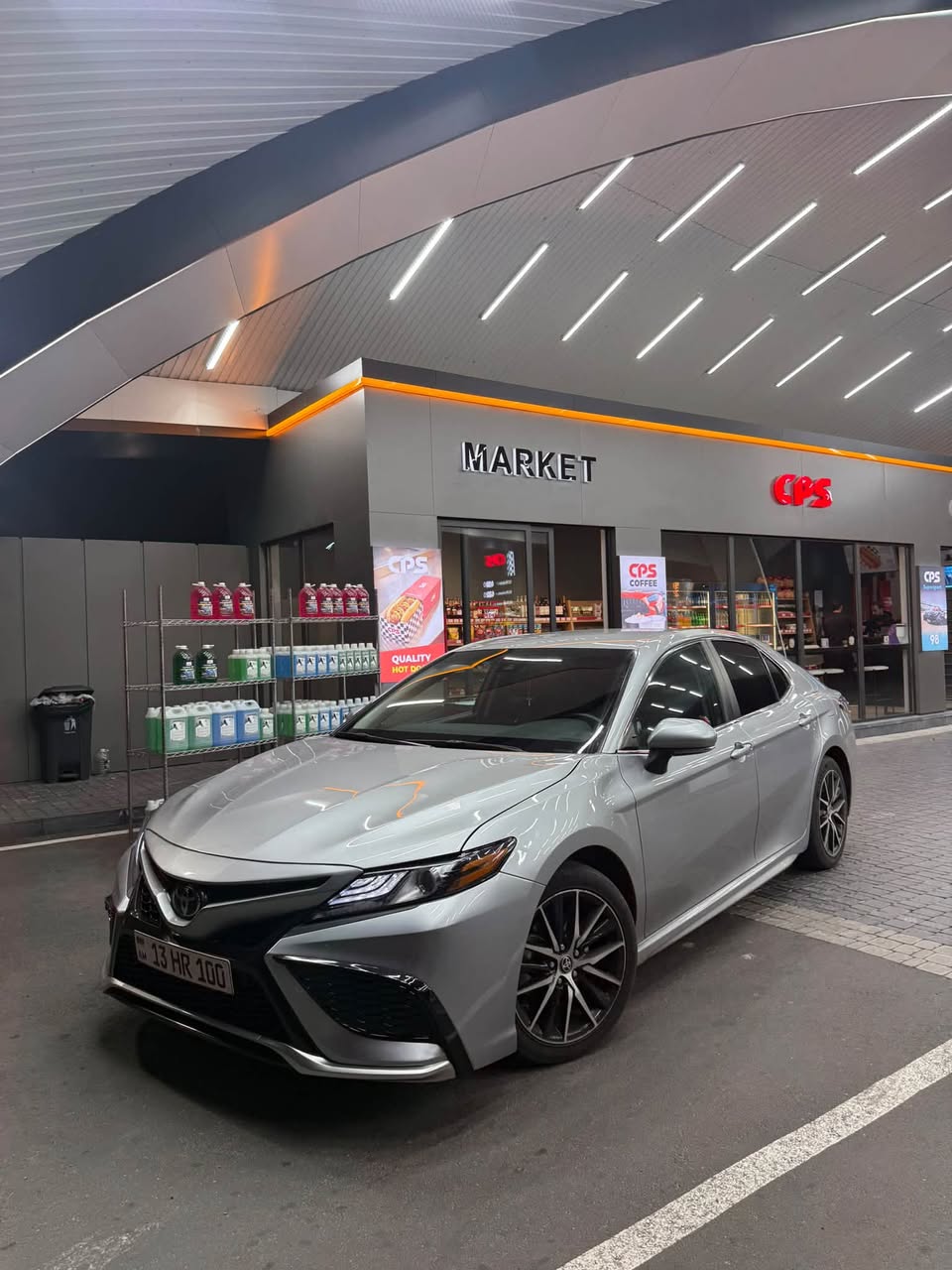 Toyota Camry SE 2023 — 21,500$