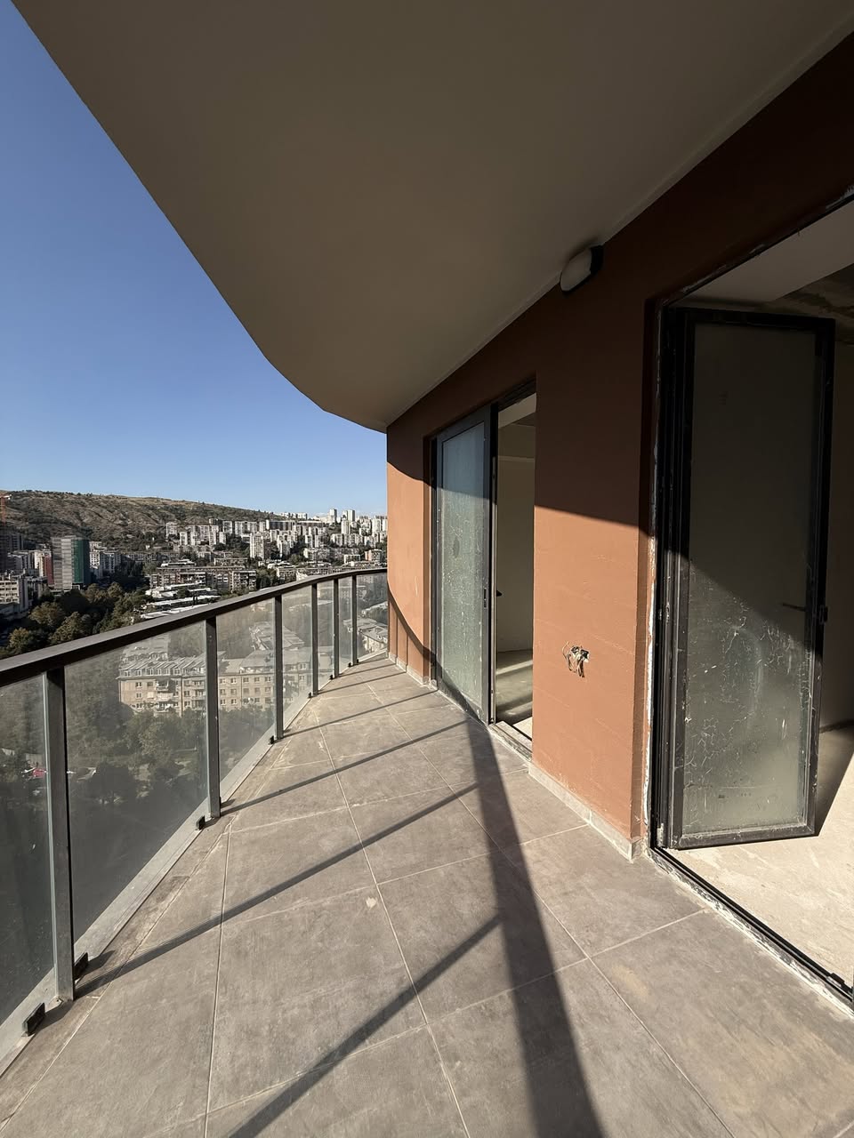 Mənzil satılır, Tbilisi — $320,000