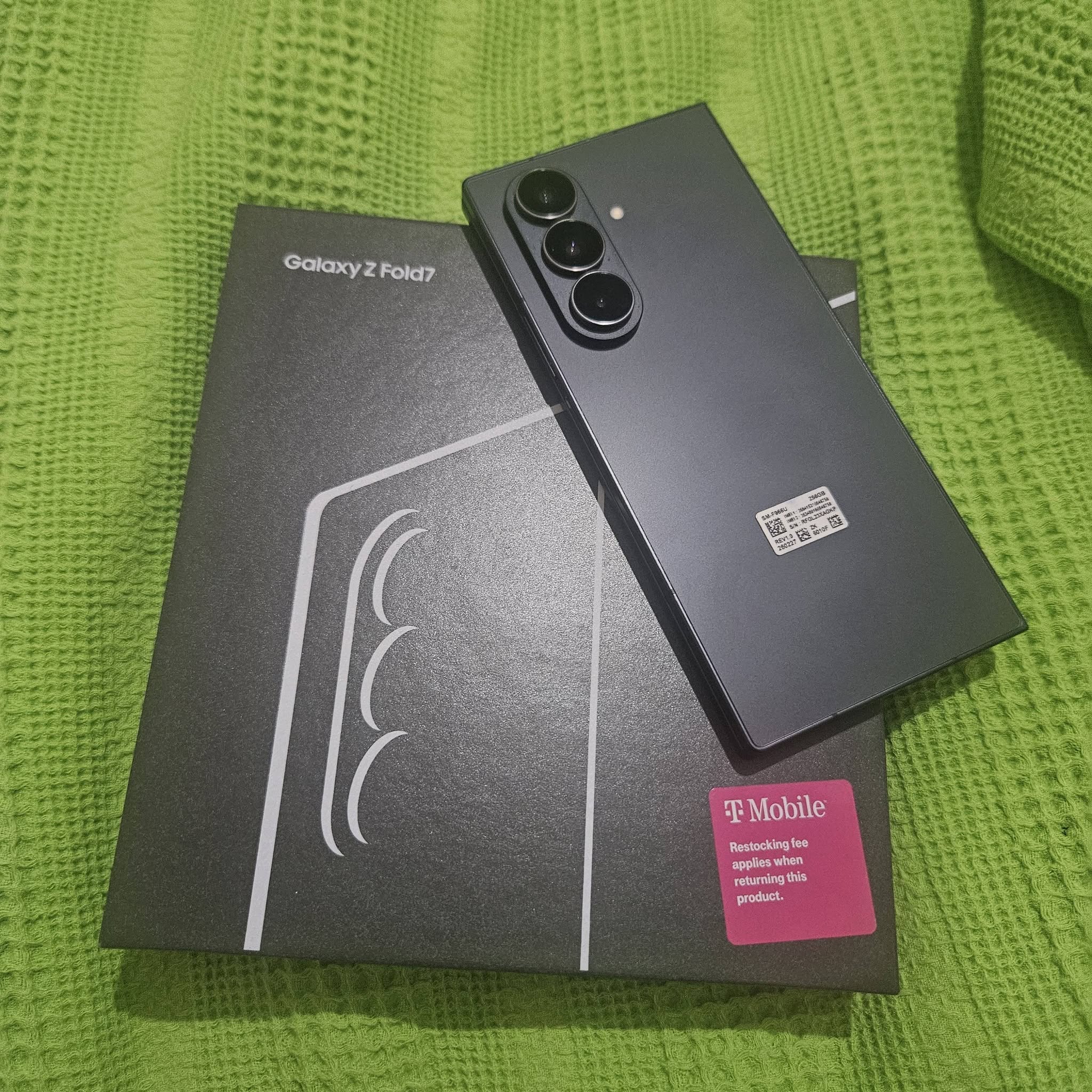 Fold 7 fiyatı 2700₾