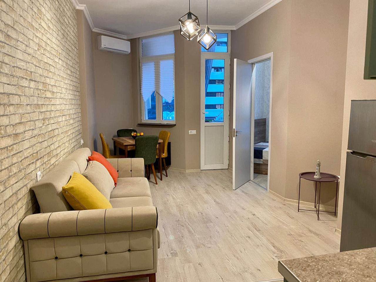 იყიდება ბინა, ბათუმი — $63,000