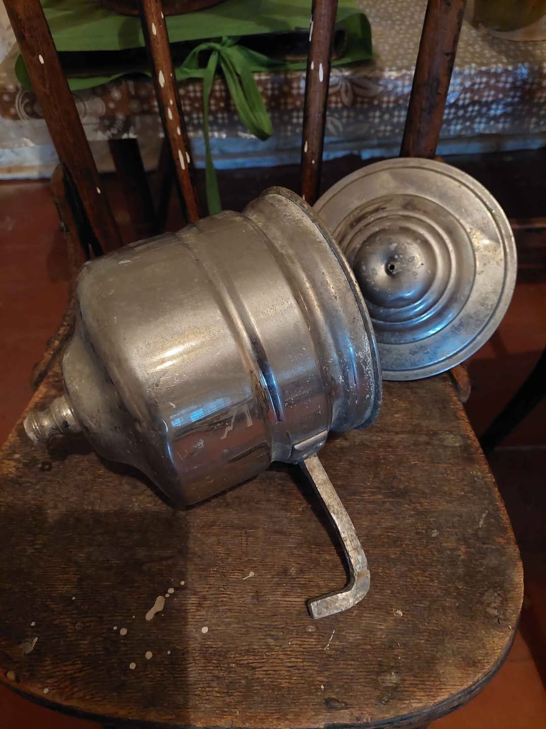 Ailədən vintage lələk mönikellənmiş əlcək yaxud da
