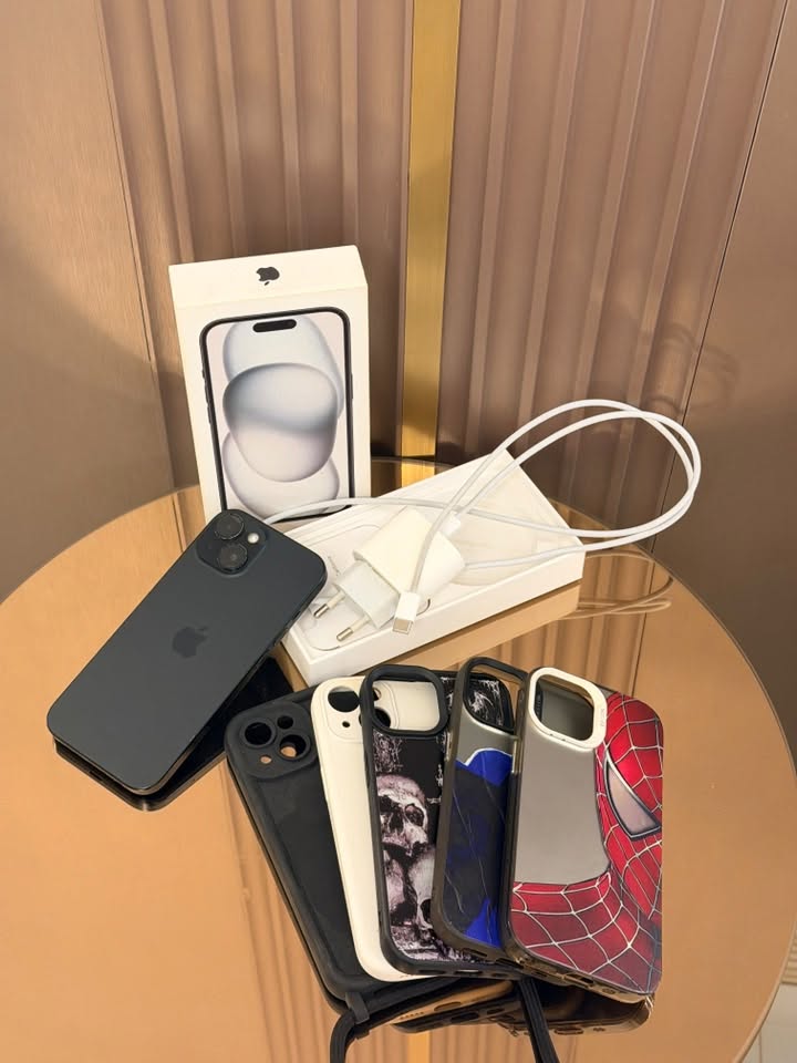 iPhone15 satılık✅ Pil-87%✅ İçerisinde: Kutu✅ Şarj aleti✅ — 1,300₾