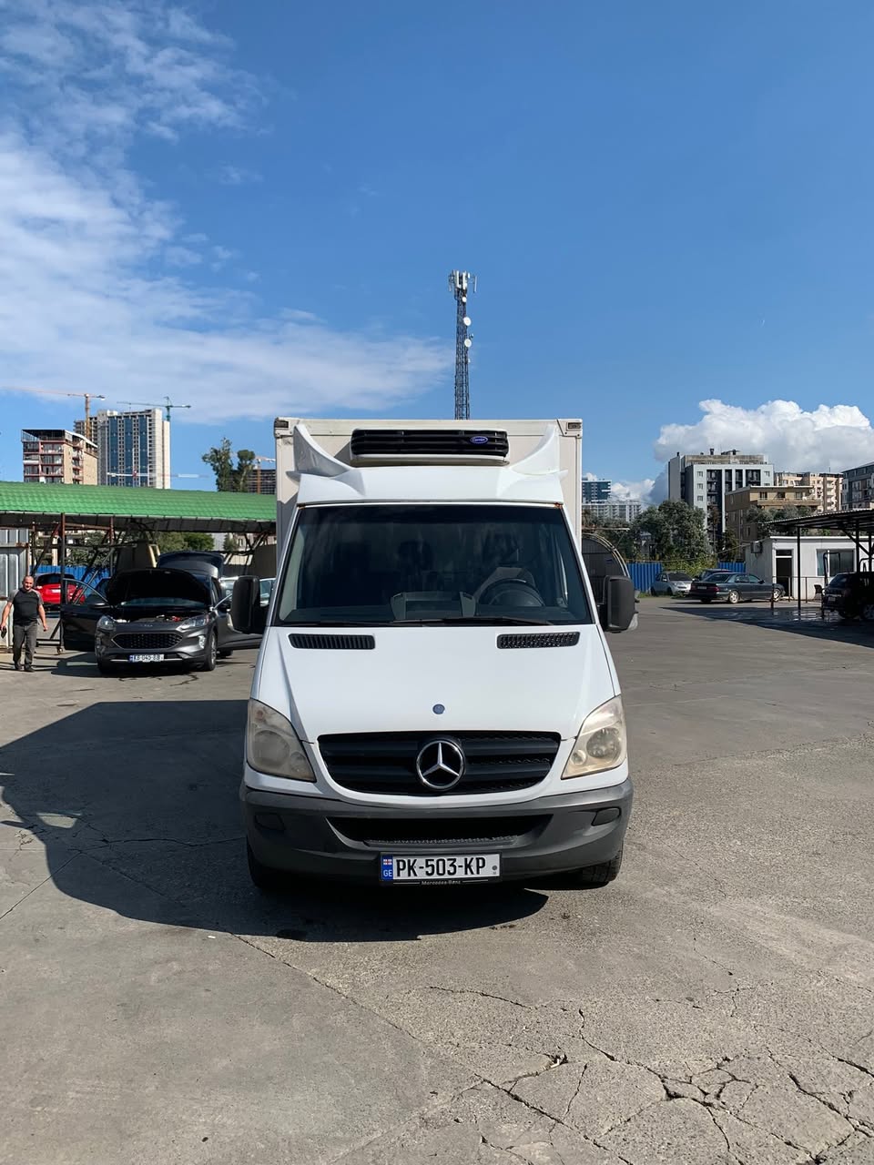 Satılık araba ideal durumdadır, buzdolabı