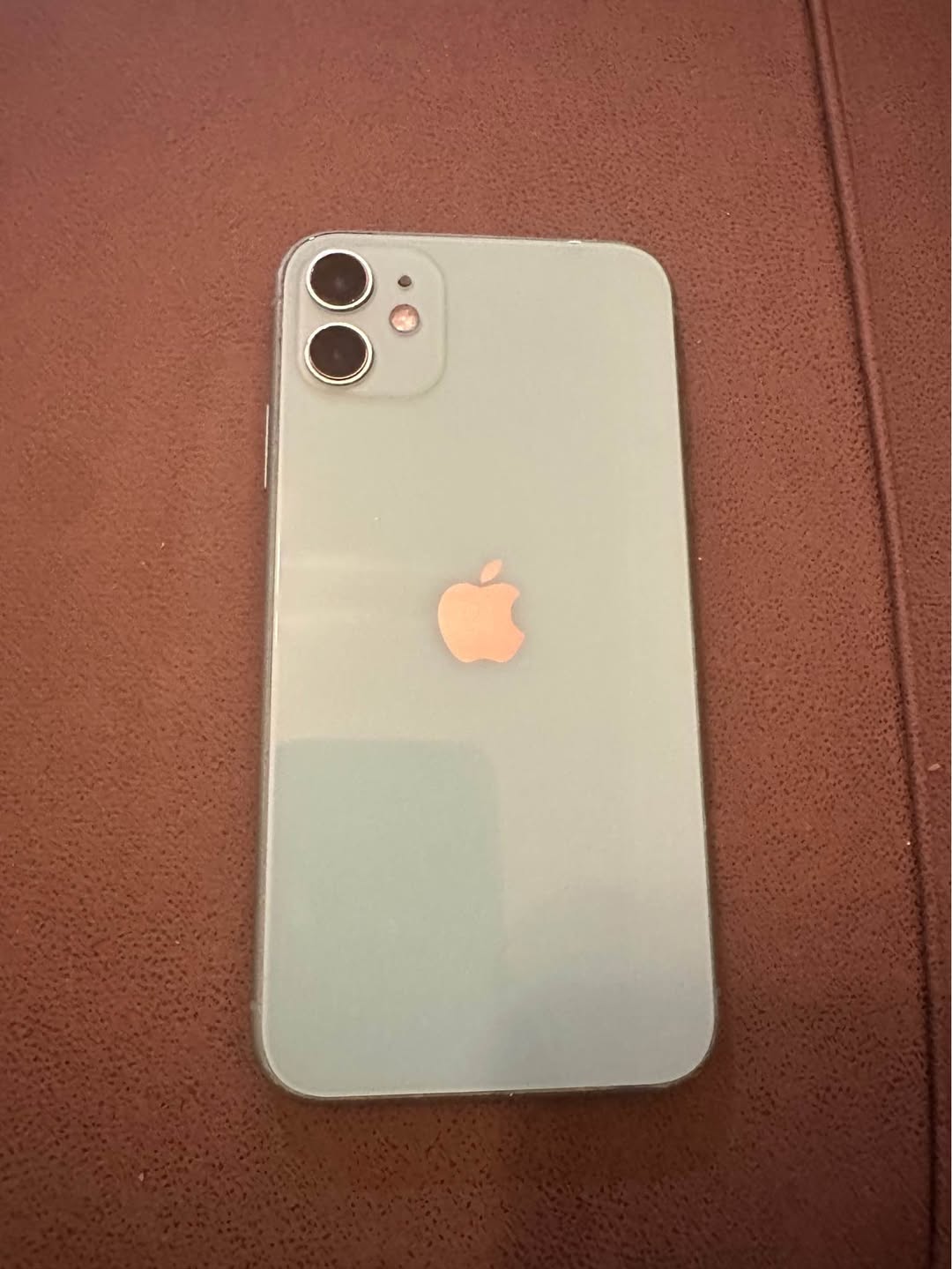 iPhone 11, battery 72%, unopened