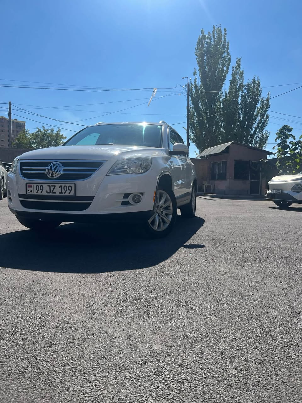 მანქანა ძალიან კარგ მდგომარეობაშია. 2008 — 8,500$