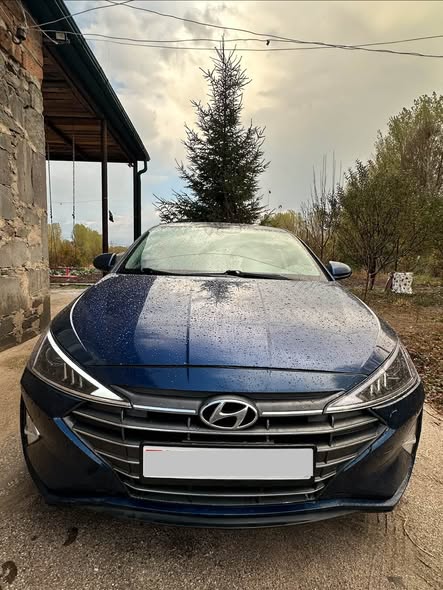 Hyundai Elantra 2019