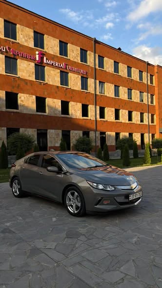 Chevrolet Volt 2017 — 9,000$