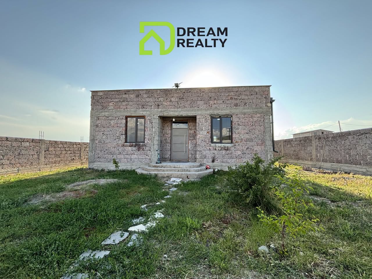 Տուն, Աբովյան — 165 000 դոլլար