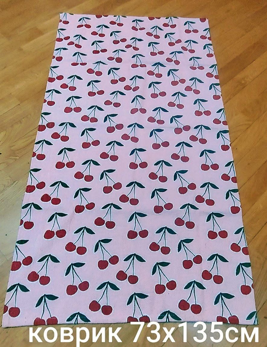 Коврик с вишнями 73x135 см