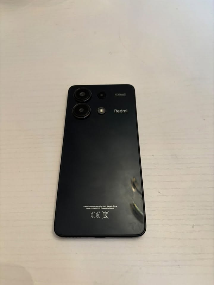 Redmi telefonu, siyah renk