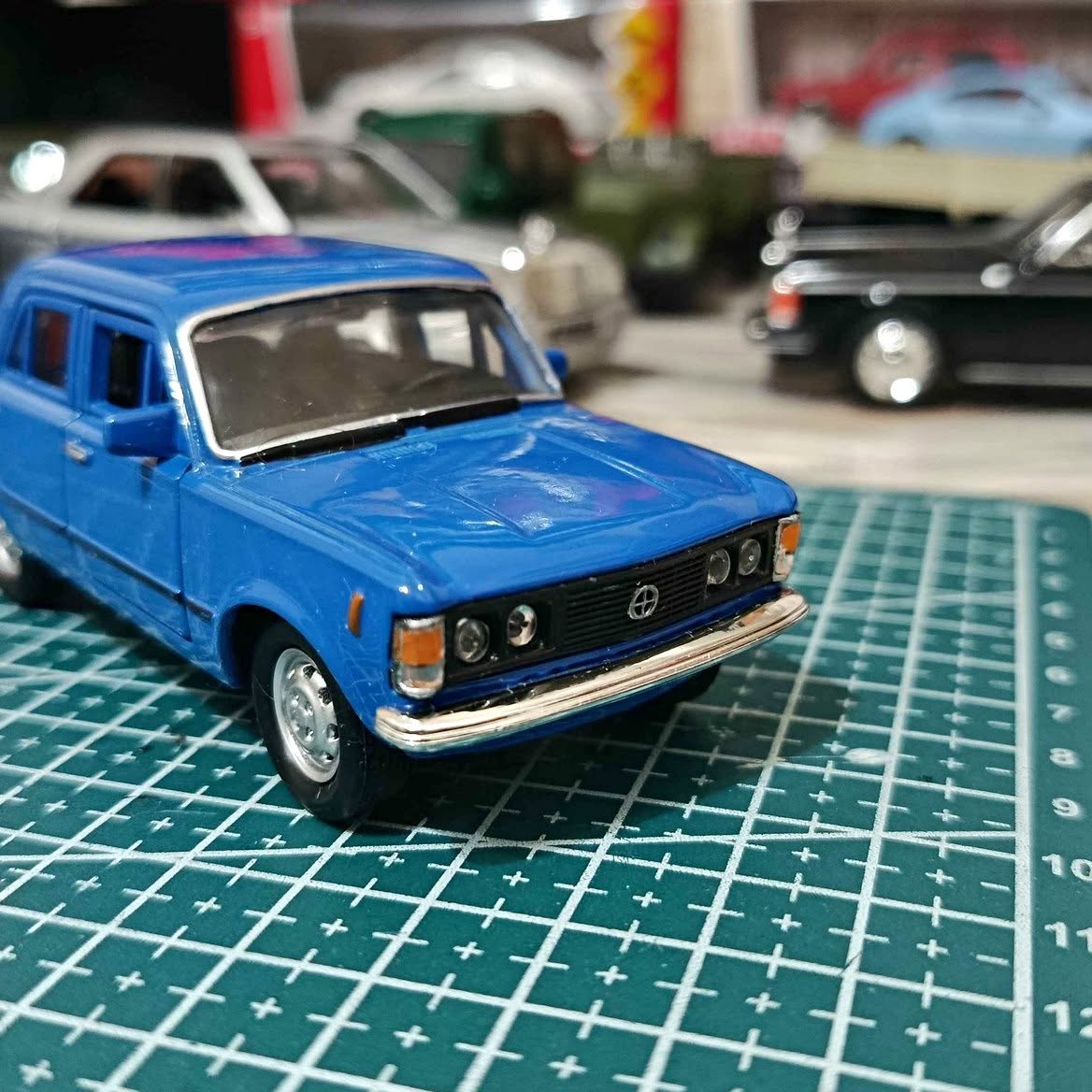 Welly Fiat 125p diecast model 1/43