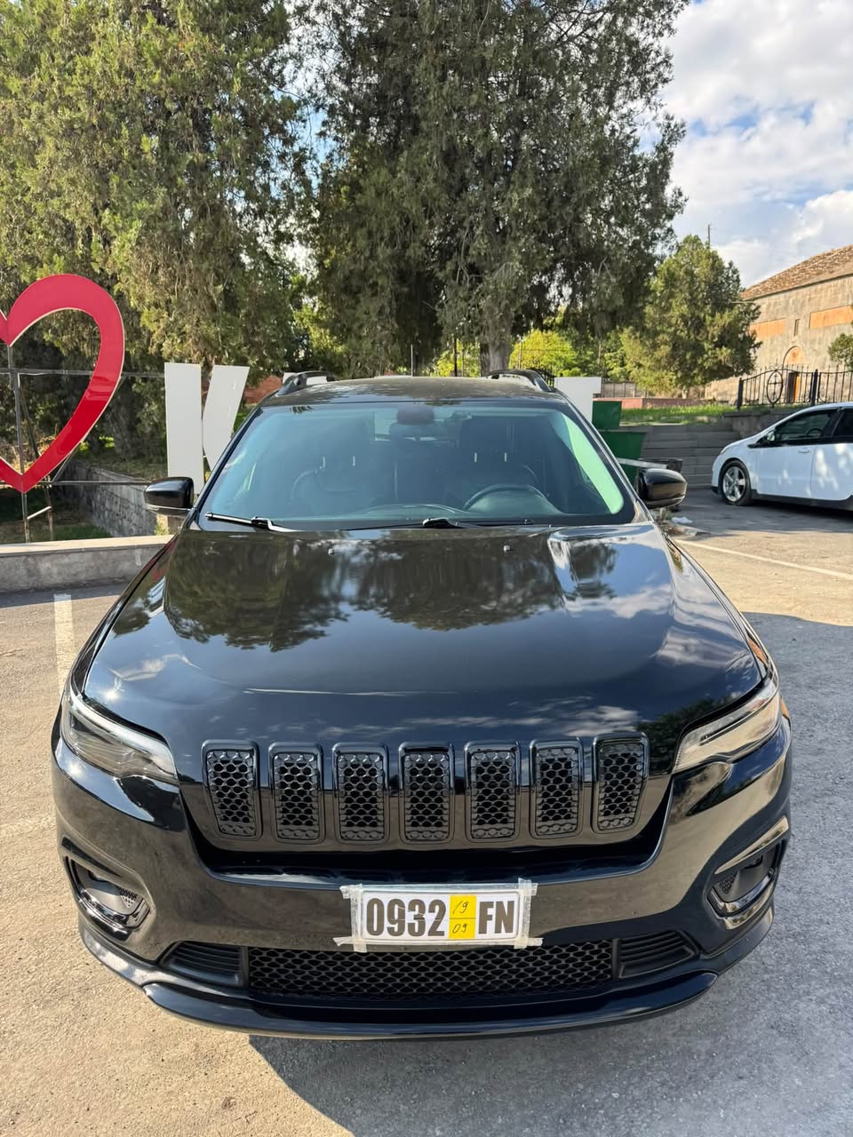 Jeep Cherokee 2019 — 13,600$