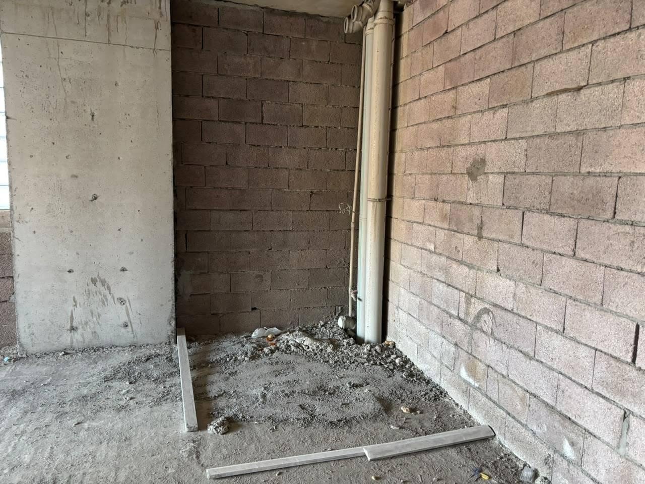 Təcili satılır 45,18 kvadrat metr qara karkas - 50,000$