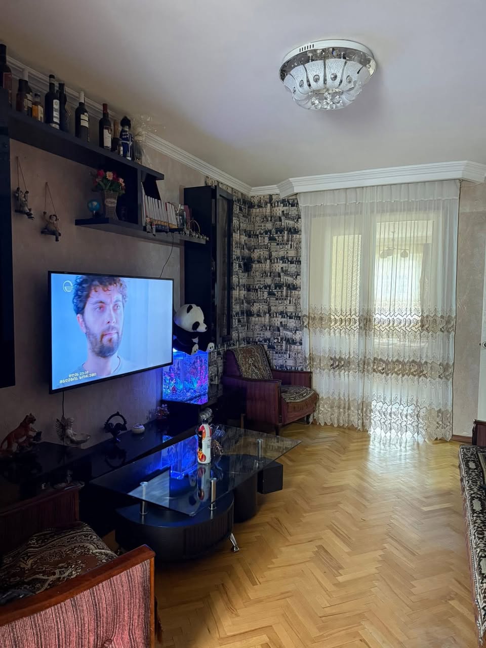 Satılır mənzil, Qori