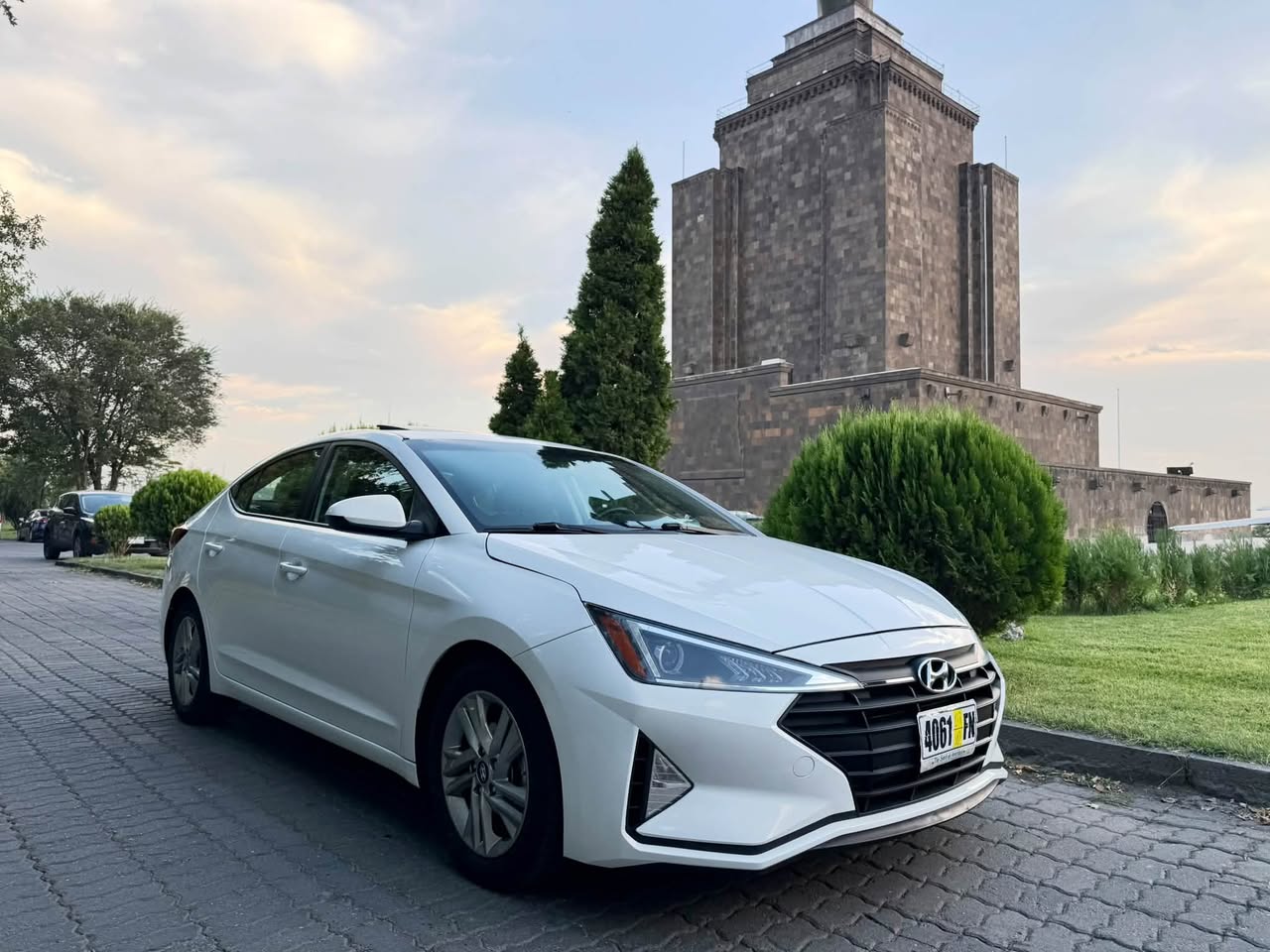 Hyundai Elantra 2020 — $12,600