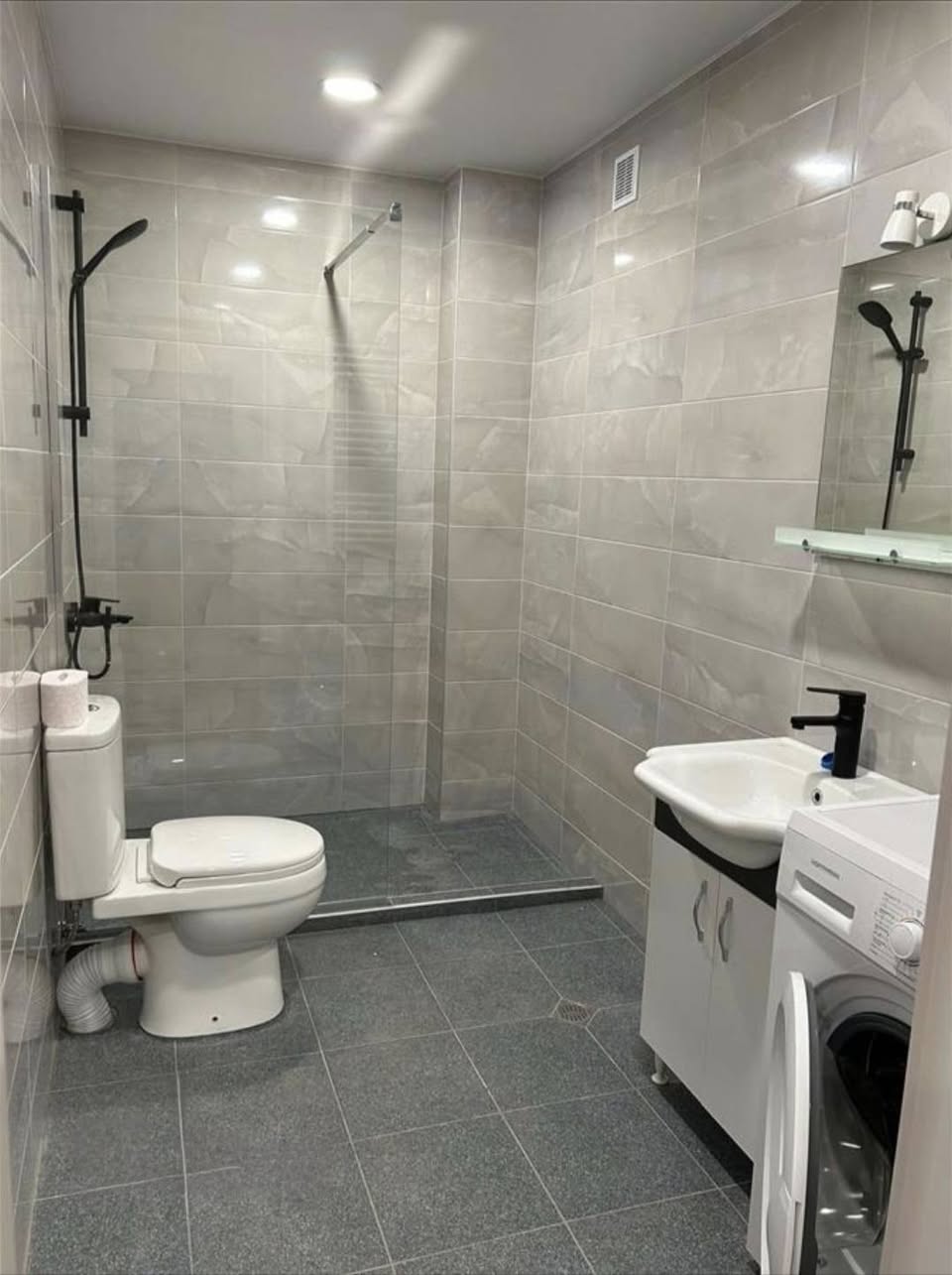 📣📣 KİRALIK DAİRE ‼️‼️ 🏢📍 Ljubljana Caddesi, — 600$