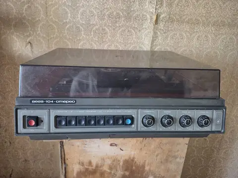 Vega 104 Stereo recorder