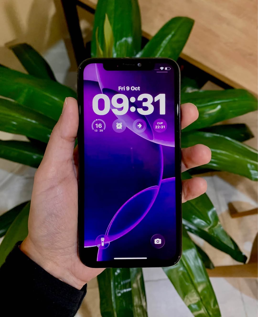 Telefon yeni gibidir, pili %80 doludur