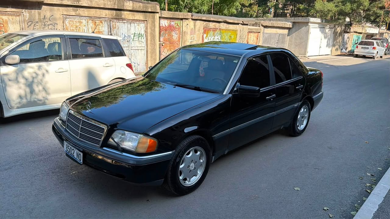Mercedes-Benz C-Class 1995