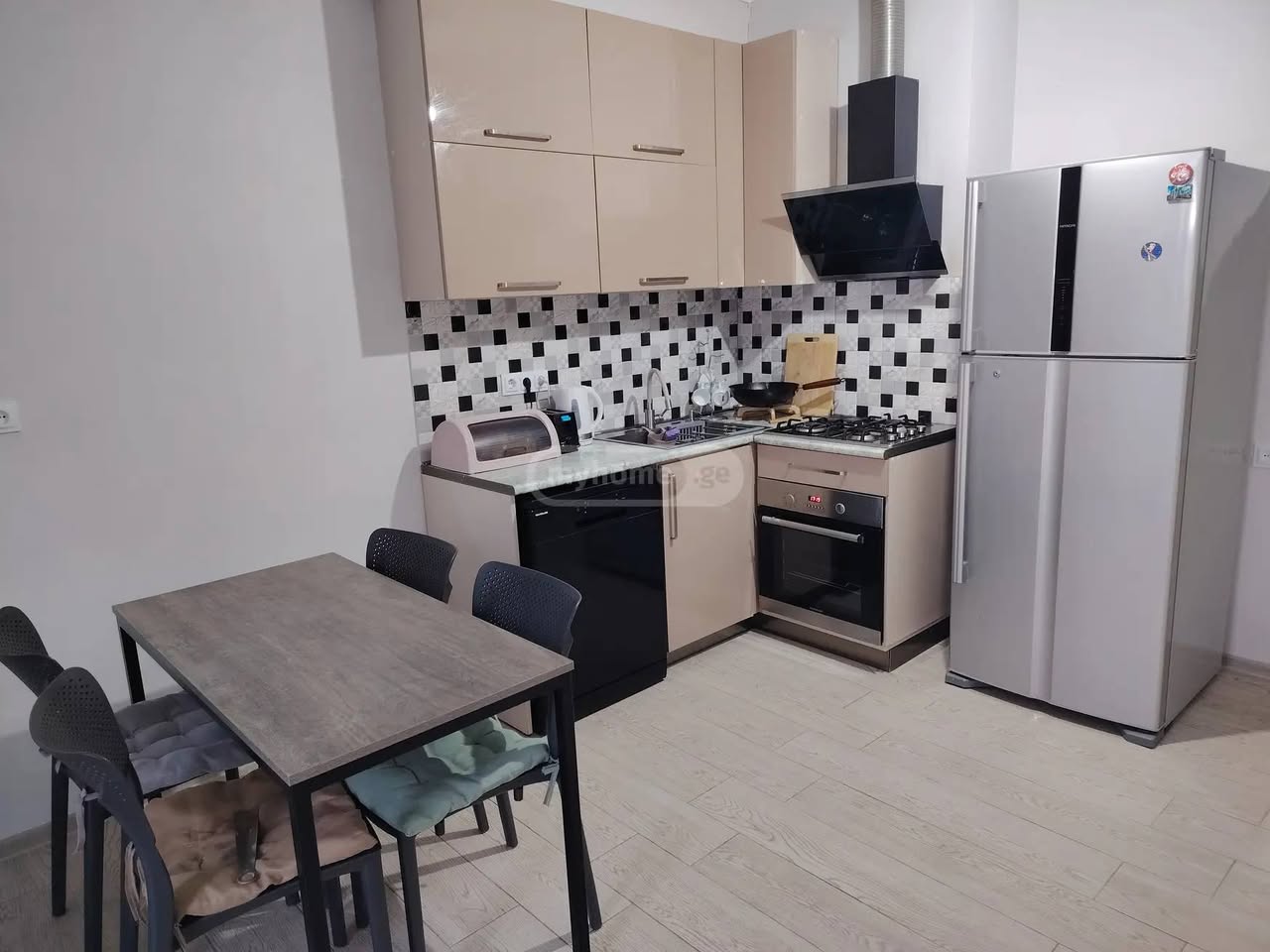 Satılır 3-otaqlı mənzil, Tbilisi — $108,000
