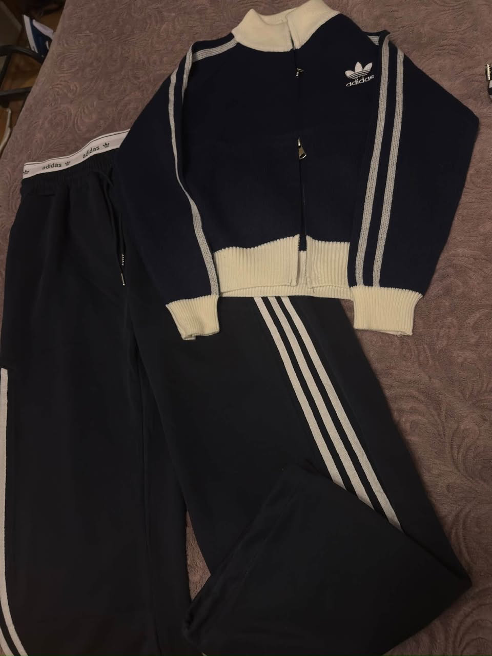 Adidas სპორტული კოსტუმი, M ზომა