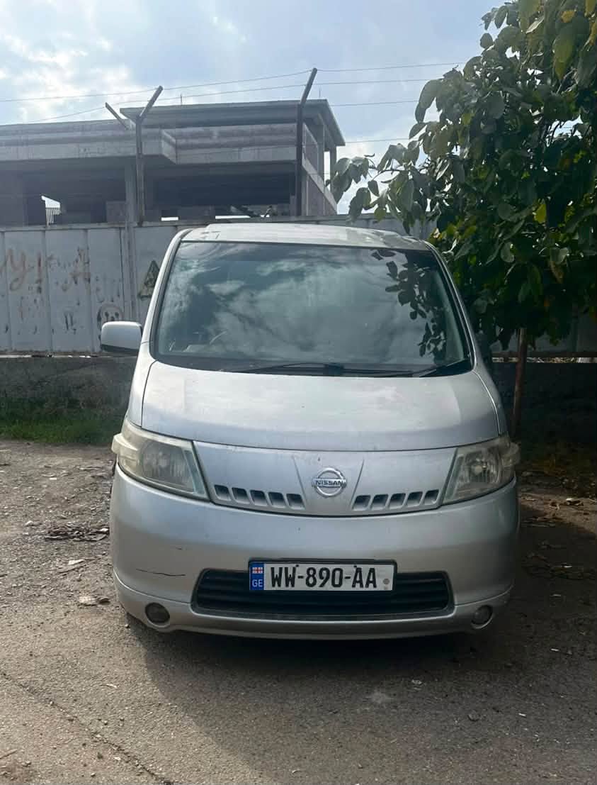 Nissan Serena 2006