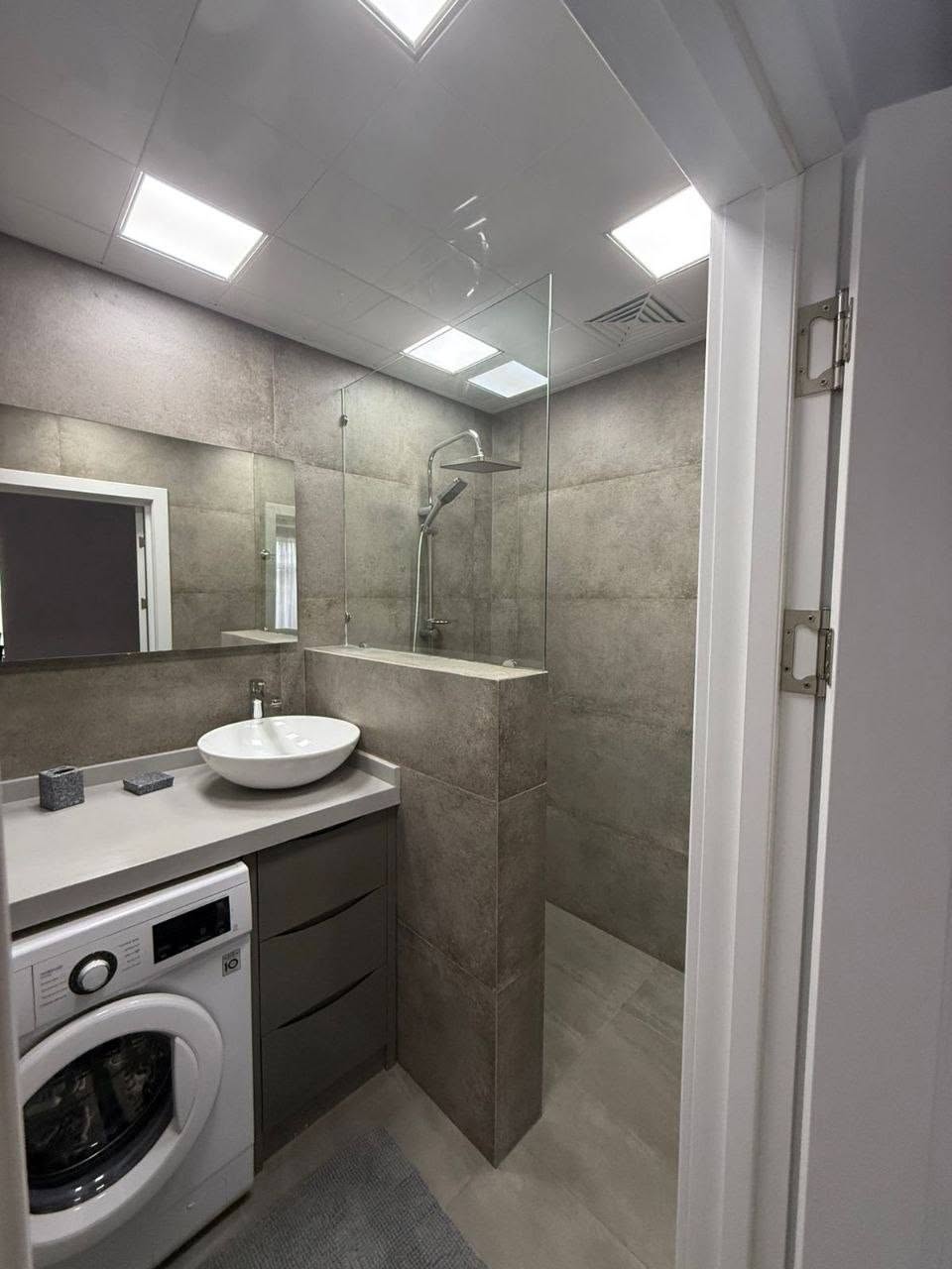 3 otaqlı mənzil kirayə verilir, Bakı - 2,200 ₼