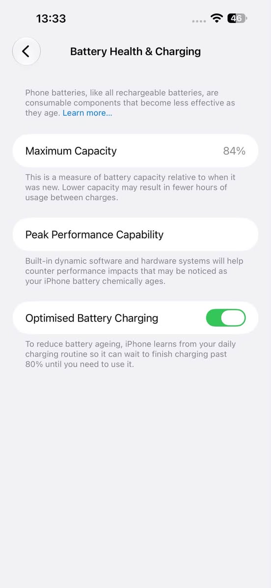 iPhone 14 Pro Max has a cracked screen