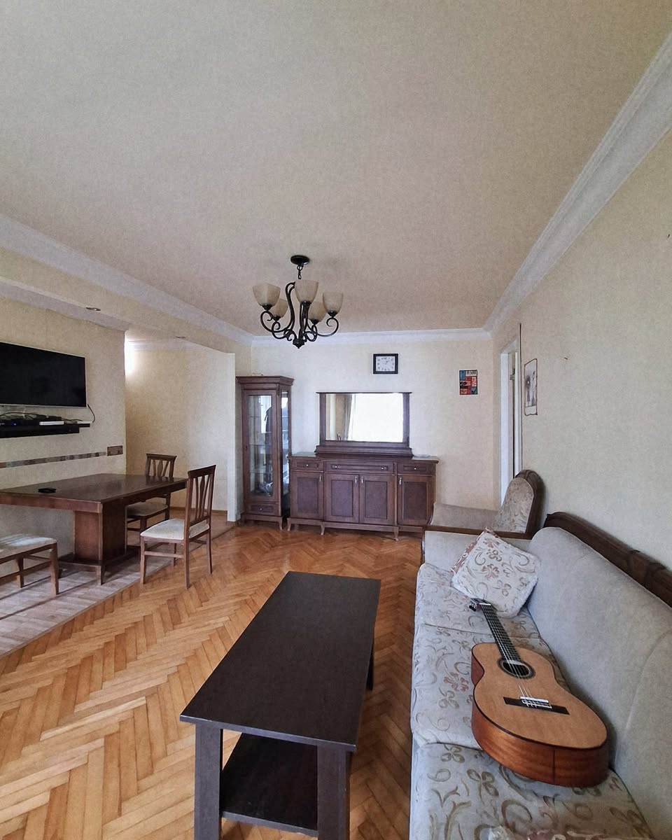 🏡 **6 numaralı parka bakan daire kiraya verilir**
