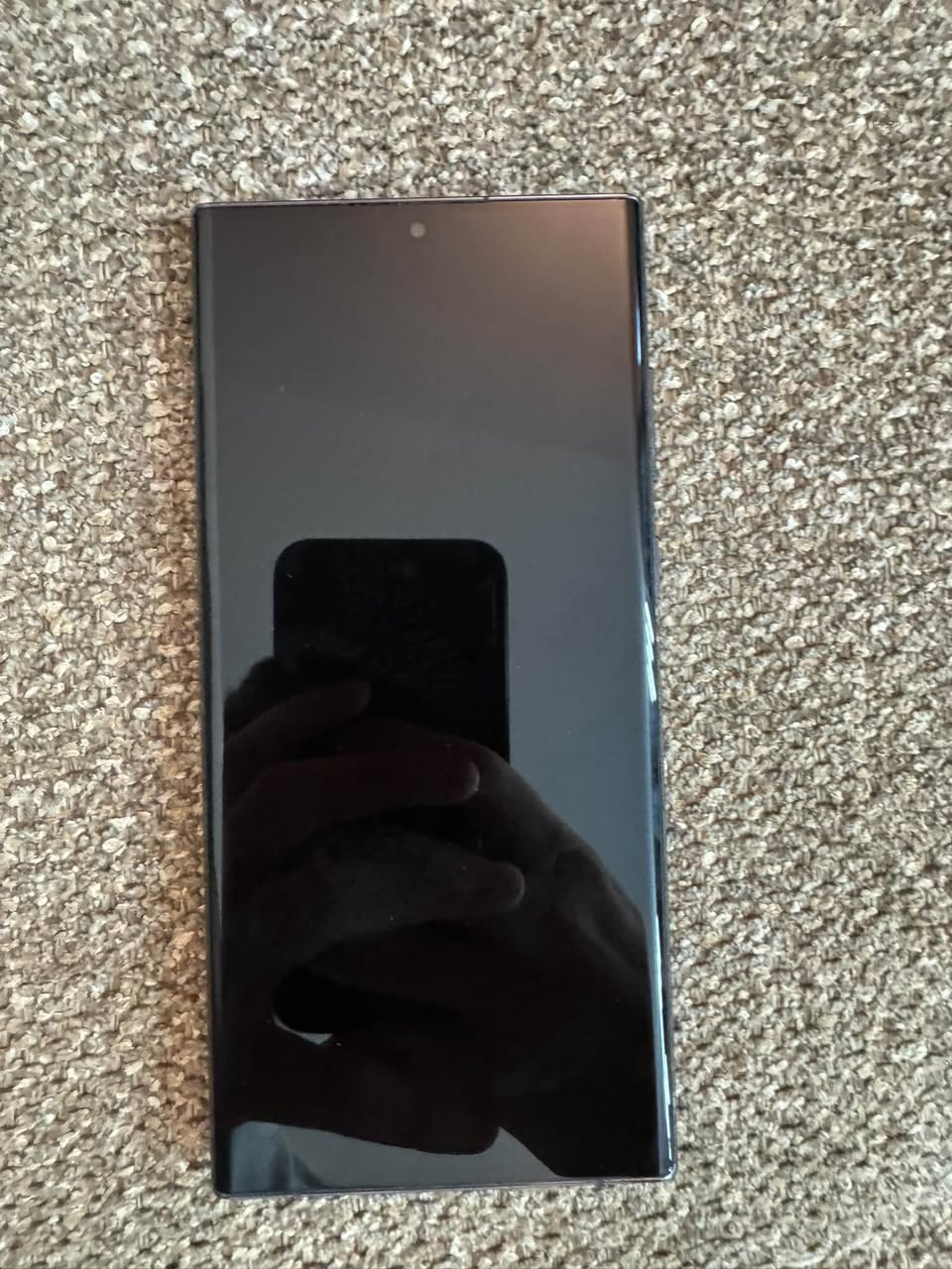 📱 Samsung Galaxy S22 Ultra 256GB — 900₾