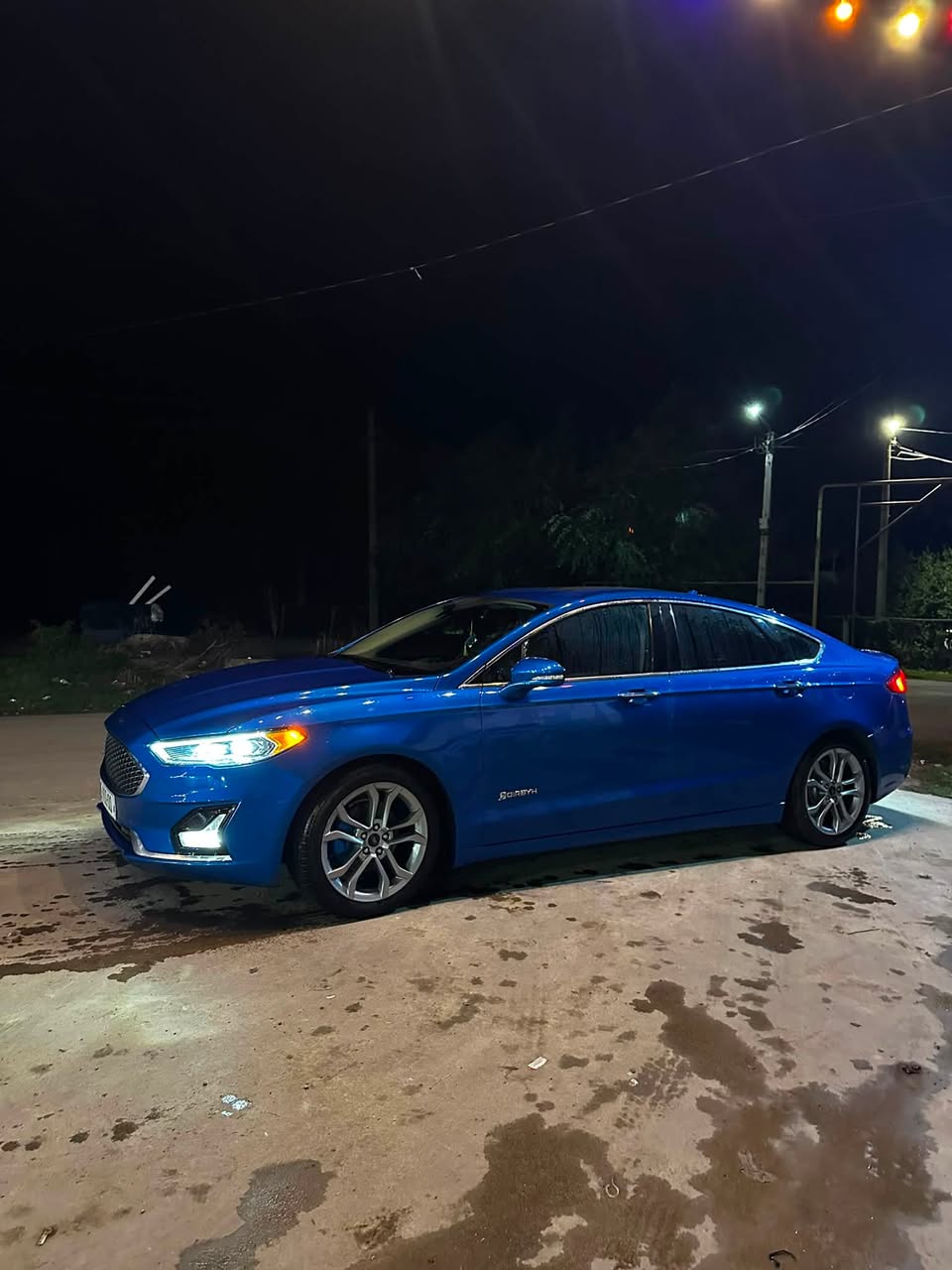 Ford Fusion 2019 — 9.5$