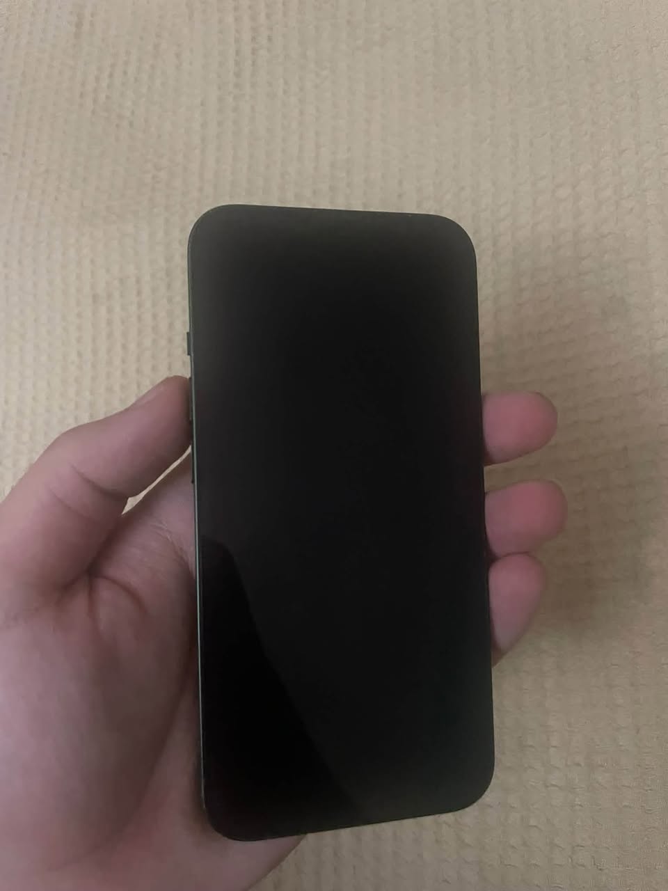 Վաճառվում է iPhone 13 անբացված և աշխատունակ