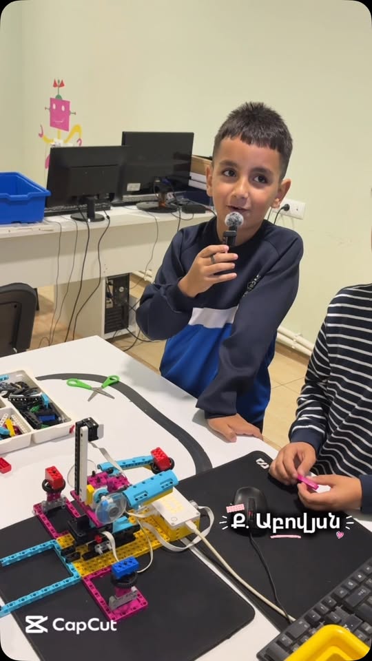 Robotik kulübü 6–14 yaşlarındaki çocuklar için