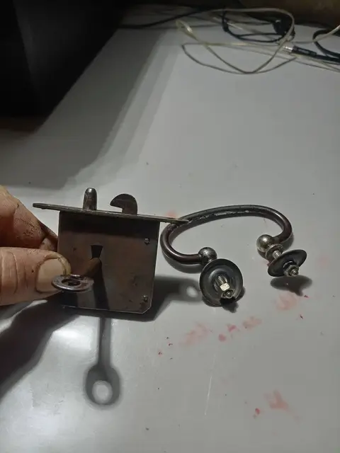 Հին բահ եւ բռնակ