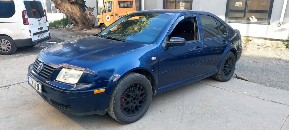 ჯეტა 1,8T 2001 — 1,800$