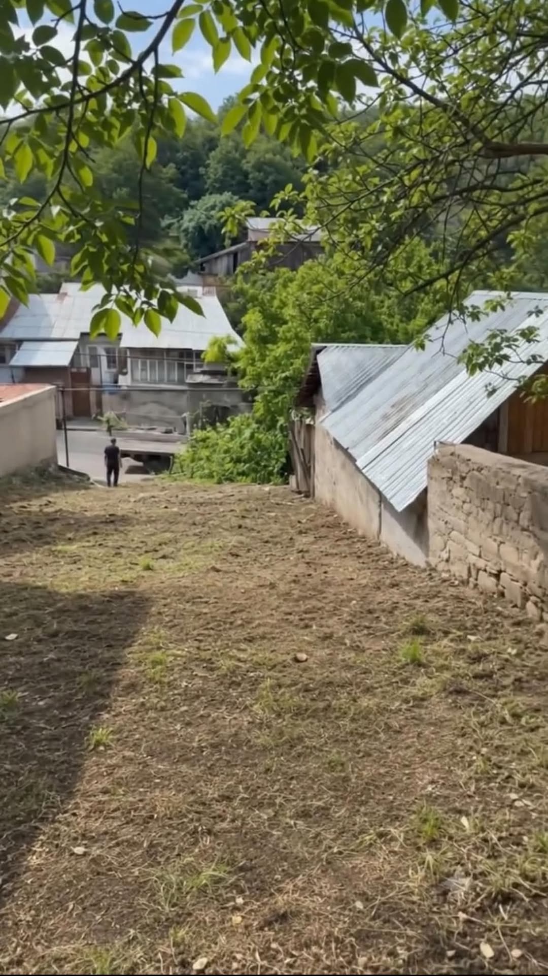 სვანეთის უბანში იყიდება 475 კვ.მ მიწის