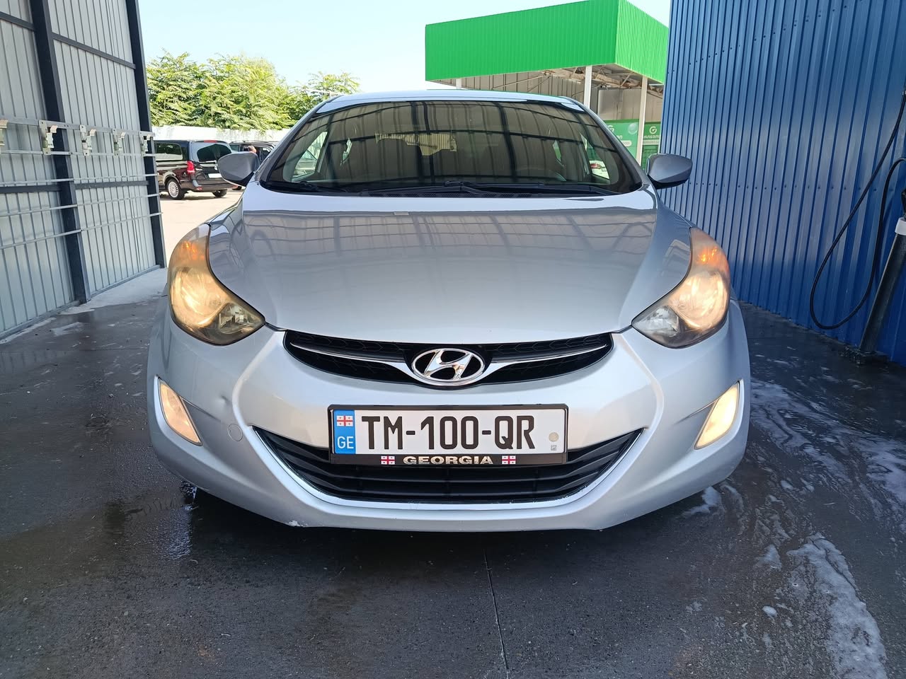 Hyundai Elantra 2012 — 4,500$