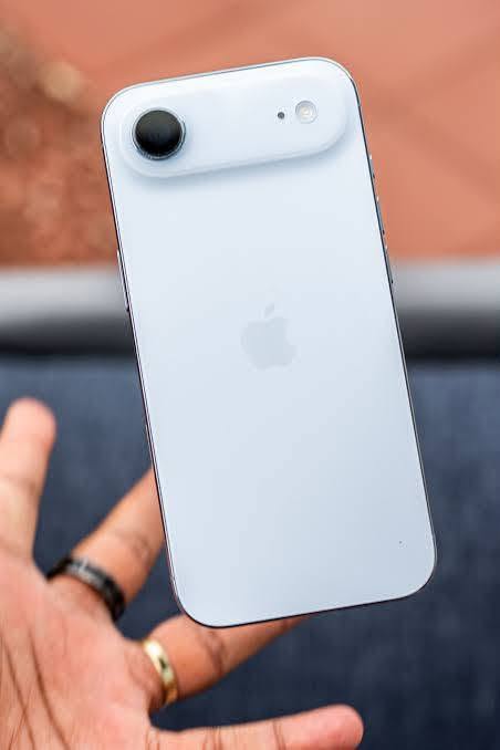 iPhone Air 256gb Spitak 0 çikl, — 210,000֏